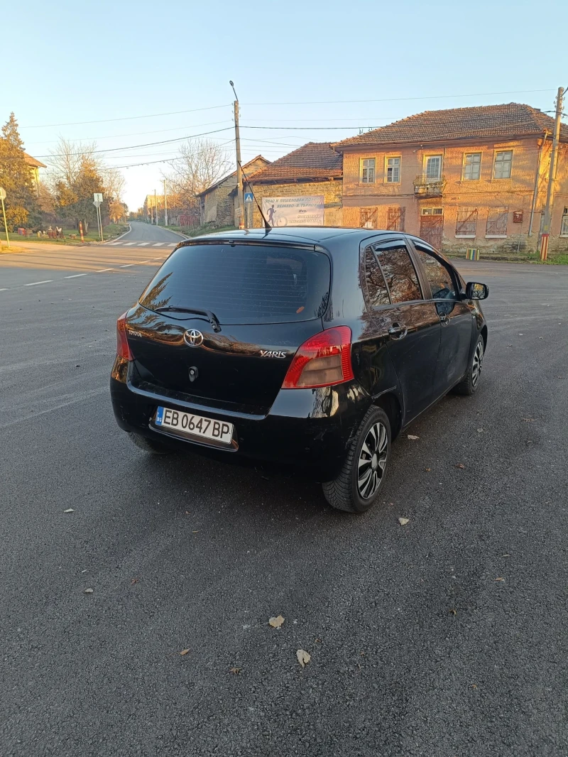 Toyota Yaris, снимка 4 - Автомобили и джипове - 48040372