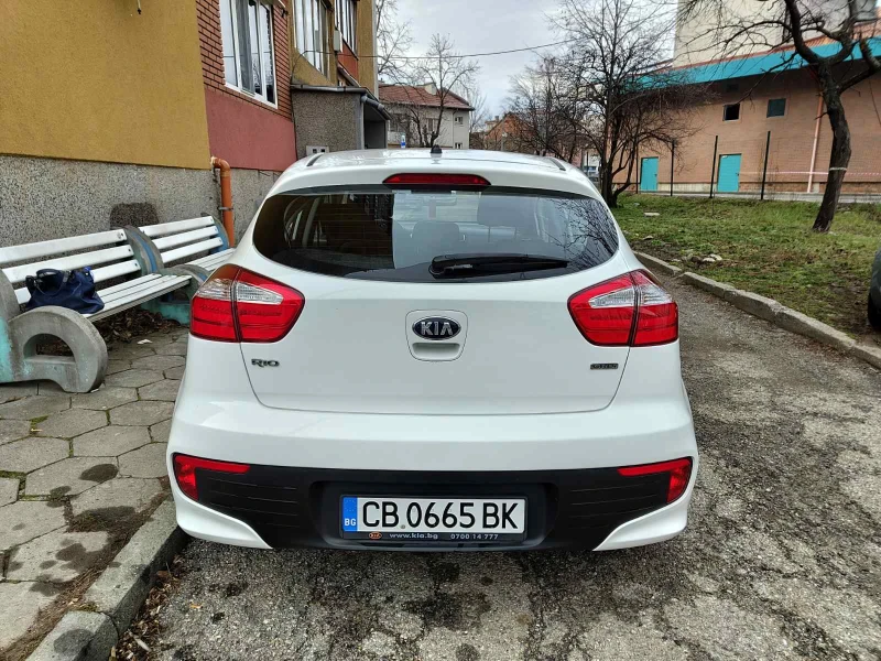 Kia Rio 1.4 CRDI, снимка 4 - Автомобили и джипове - 48442906