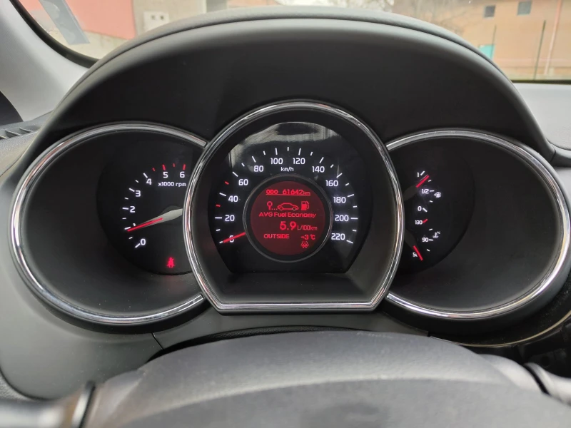 Kia Rio 1.4 CRDI, снимка 7 - Автомобили и джипове - 48442906