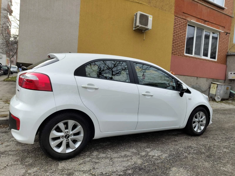 Kia Rio 1.4 CRDI, снимка 5 - Автомобили и джипове - 48442906