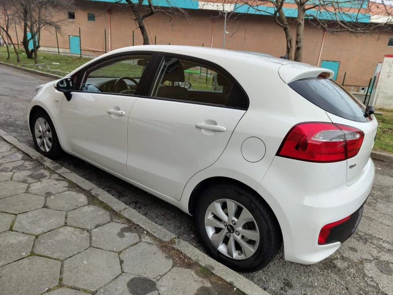 Kia Rio 1.4 CRDI, снимка 3 - Автомобили и джипове - 48442906