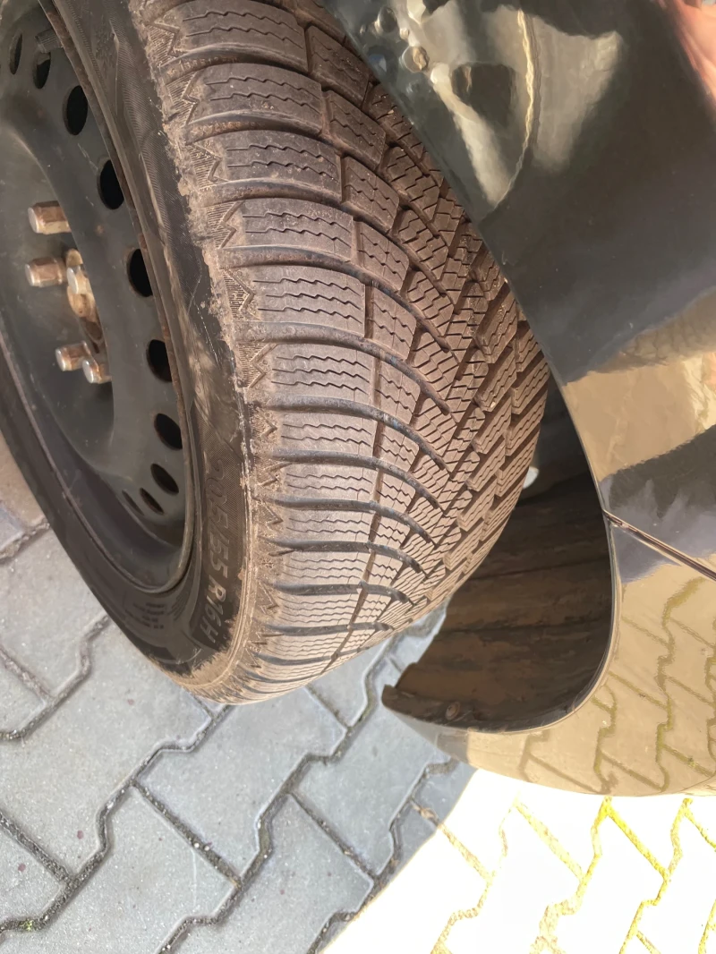 Honda Fr-v 1.8, снимка 10 - Автомобили и джипове - 52392231