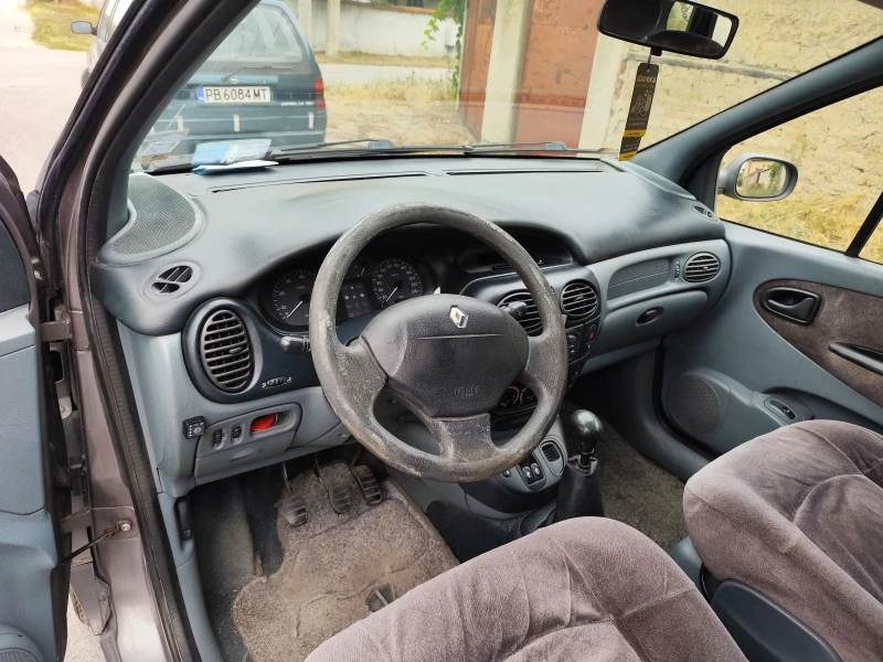 Renault Scenic, снимка 10 - Автомобили и джипове - 52890500