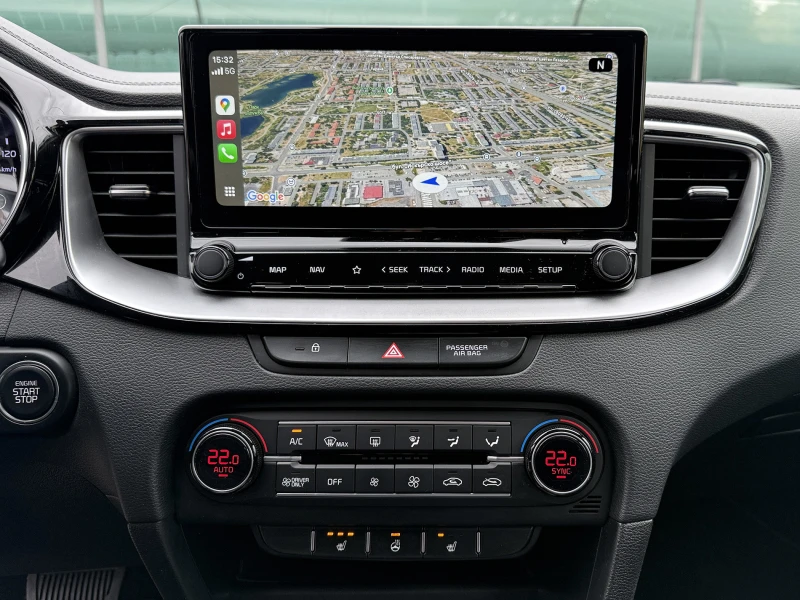 Kia Ceed 1.6 GDI Plug-in Hybrid, снимка 12 - Автомобили и джипове - 52040759