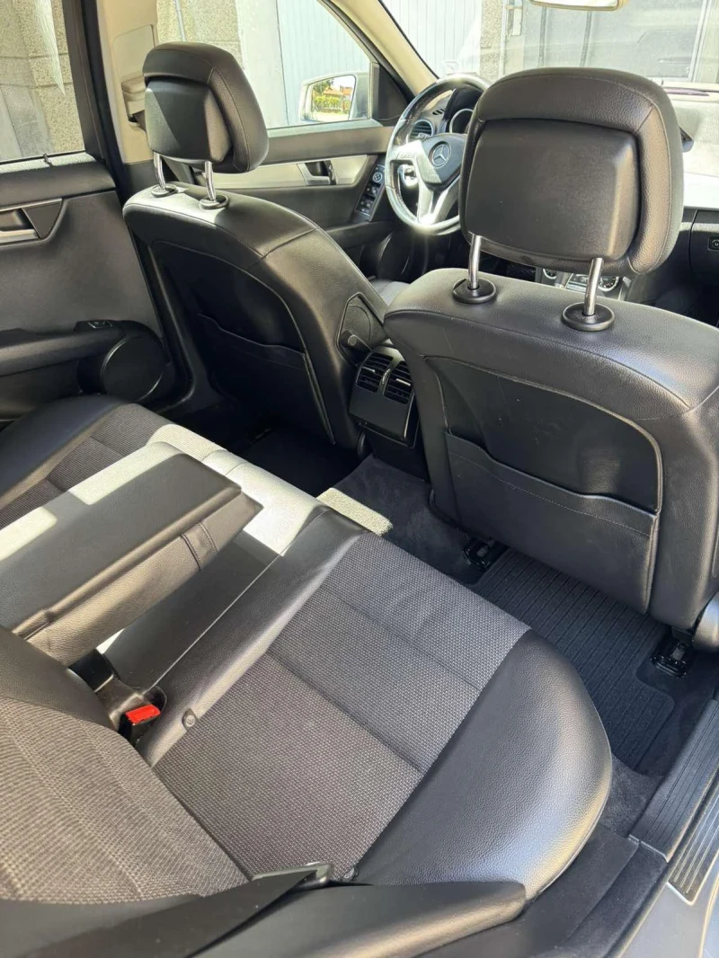 Mercedes-Benz C 220, снимка 5 - Автомобили и джипове - 52346915