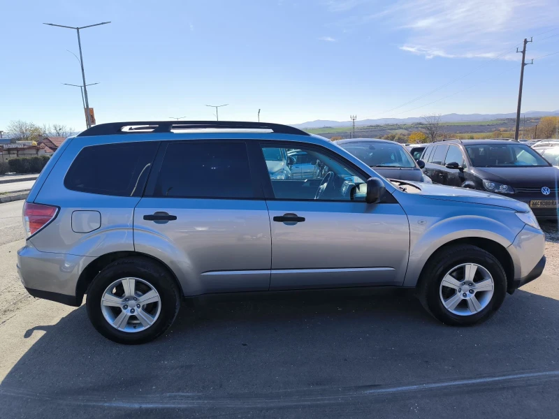 Subaru Forester 2.0i Automatic , снимка 4 - Автомобили и джипове - 52394739
