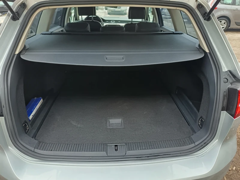 VW Passat 2.0TDI-DIGITAL-R-Line-150 к.с., снимка 12 - Автомобили и джипове - 53385722