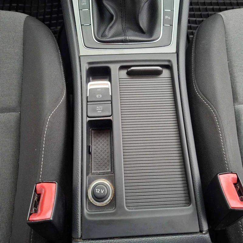 VW Golf 1.6TDI 160х.км, снимка 16 - Автомобили и джипове - 53539631