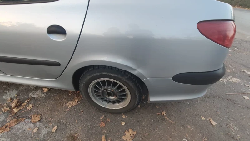 Peugeot 206 седан, първи собственик, 87300 км, снимка 7 - Автомобили и джипове - 49364975