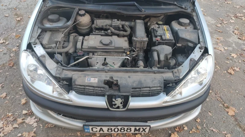 Peugeot 206 седан, първи собственик, 87300 км, снимка 9 - Автомобили и джипове - 49364975