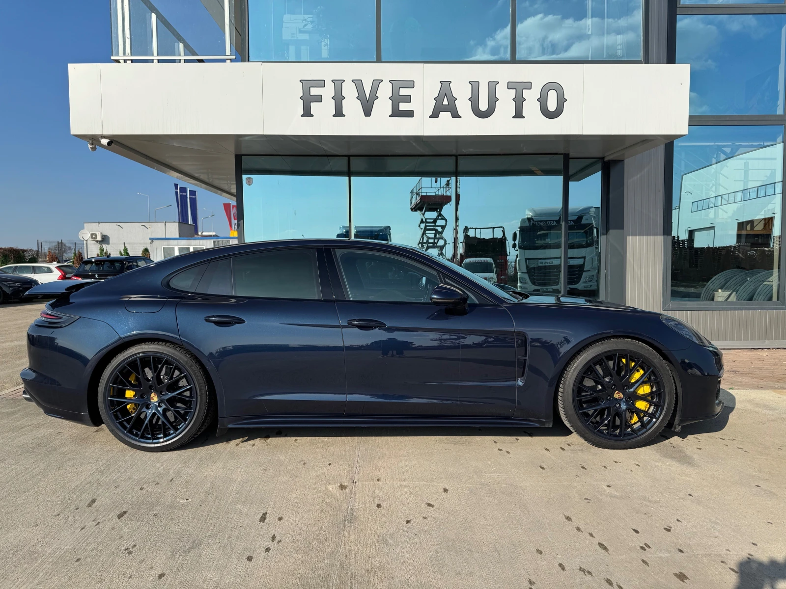 Porsche Panamera TURBO / CERAMIC BRAKE / DISTRONIC - изображение 4