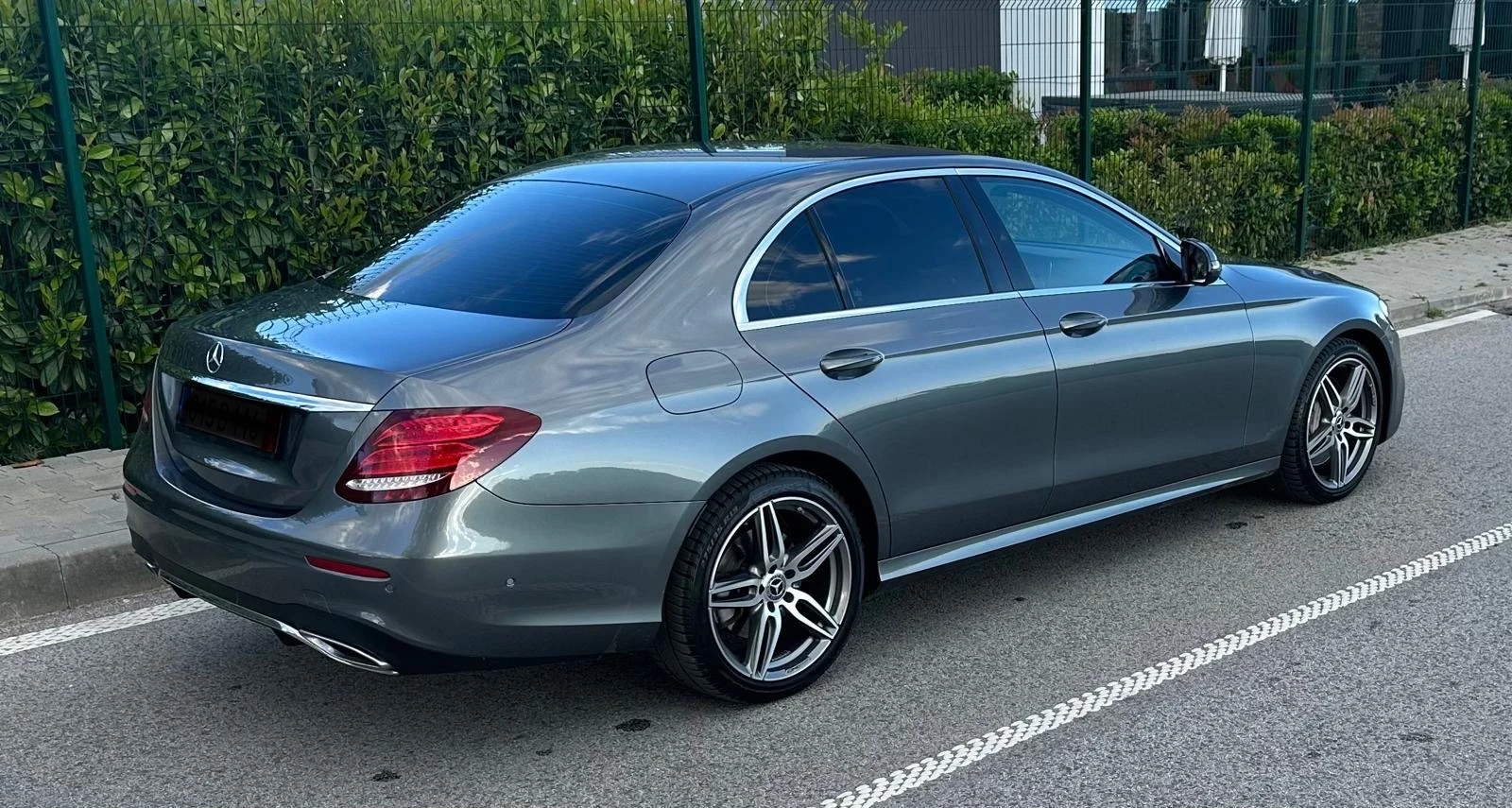 Mercedes-Benz E 400 D 4Matic* AMG*  - изображение 6