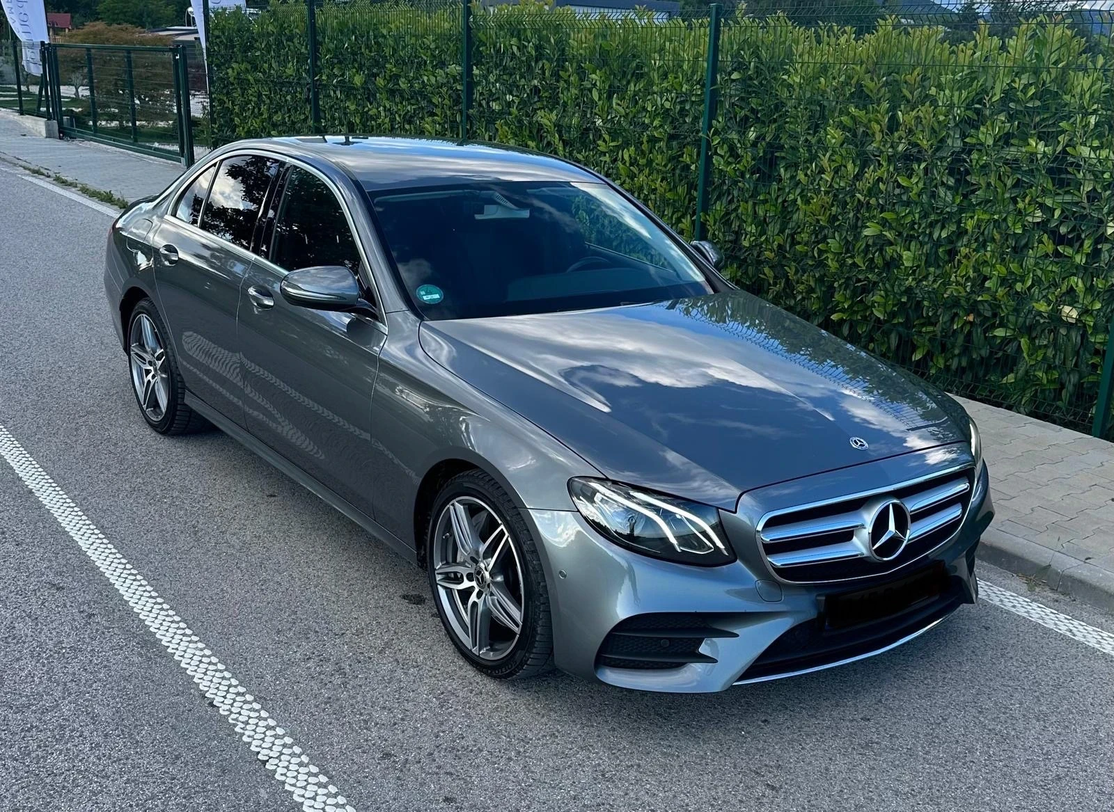 Mercedes-Benz E 400 D 4Matic* AMG*  - изображение 4