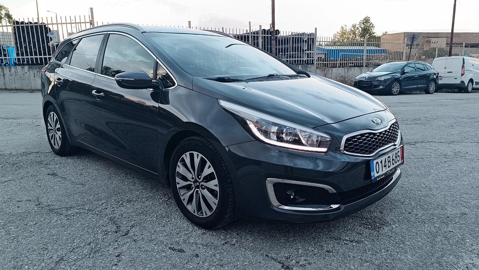 Kia Ceed 1.6CRDi Premim | Mobile.bg — изображение 7