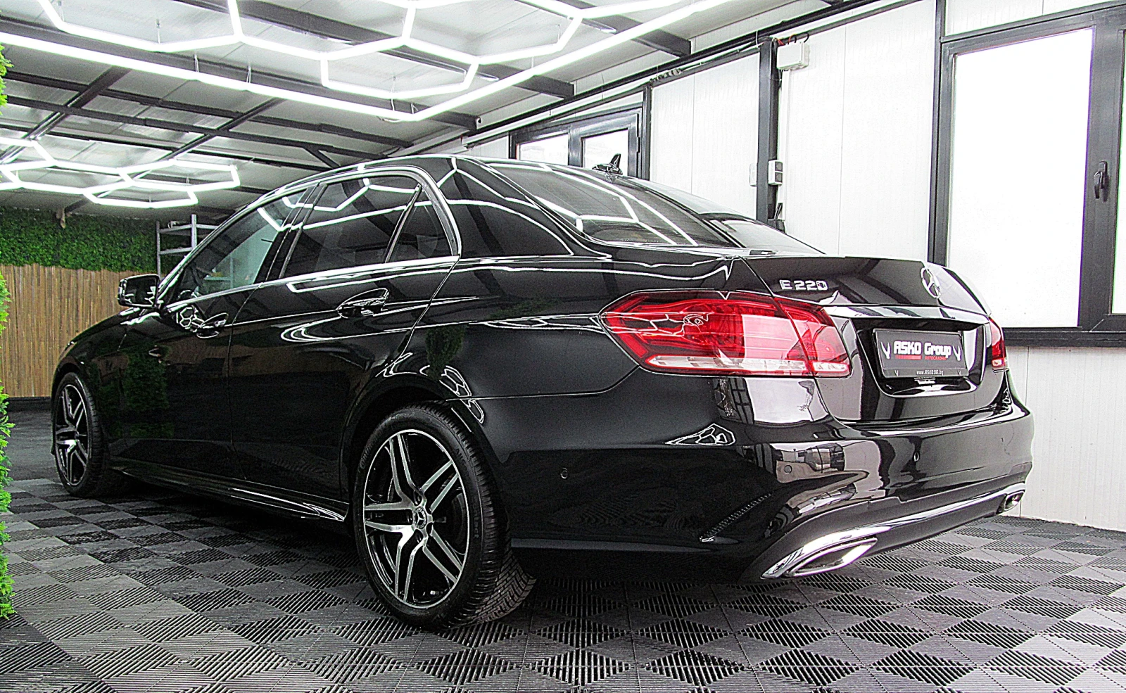 Mercedes-Benz E 220 AMG-OPTIC/PODGREV/9gt/СОБСТВЕН ЛИЗИНГ - изображение 4