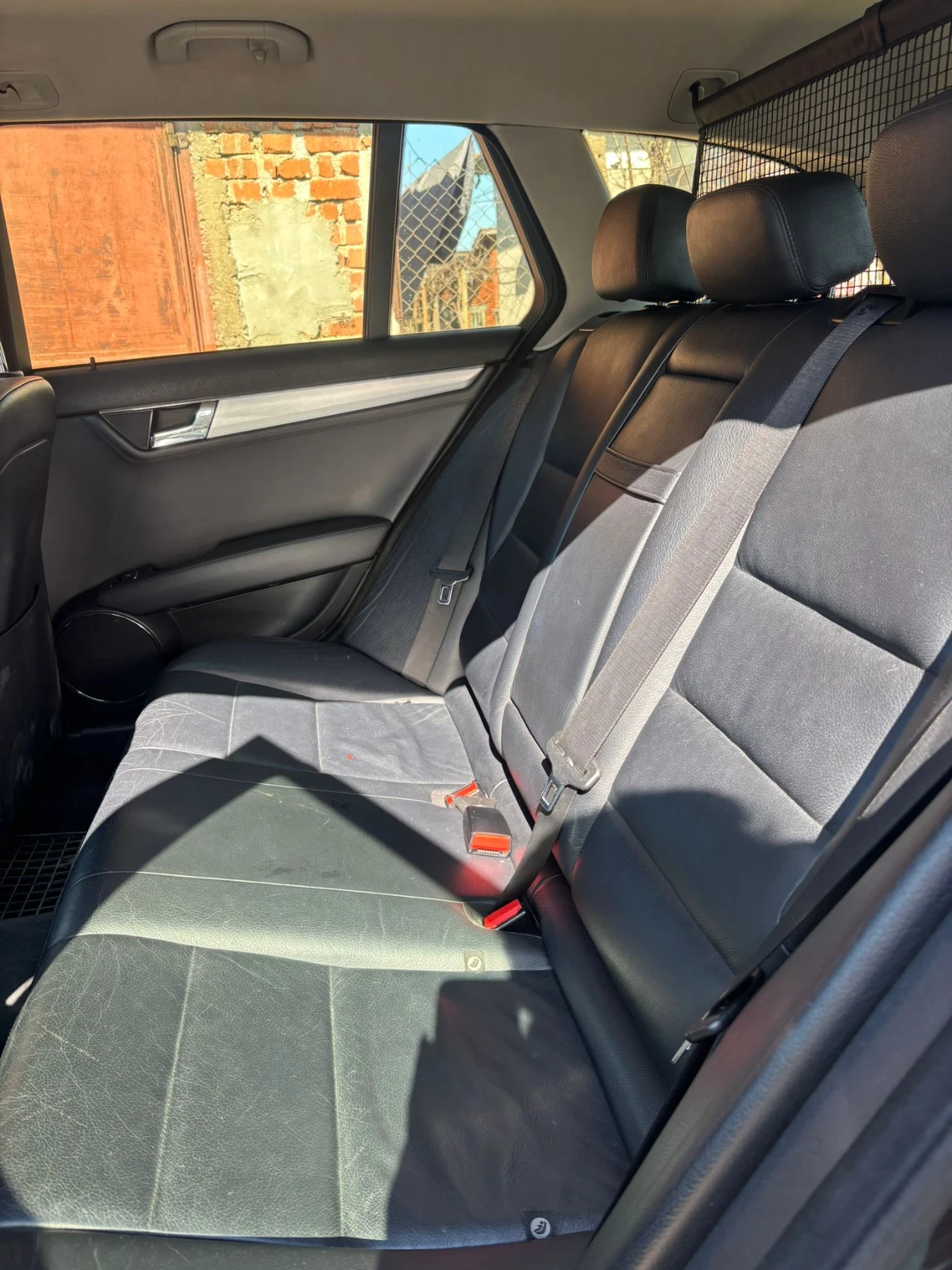 Mercedes-Benz C 220, снимка 6 - Автомобили и джипове - 53848371