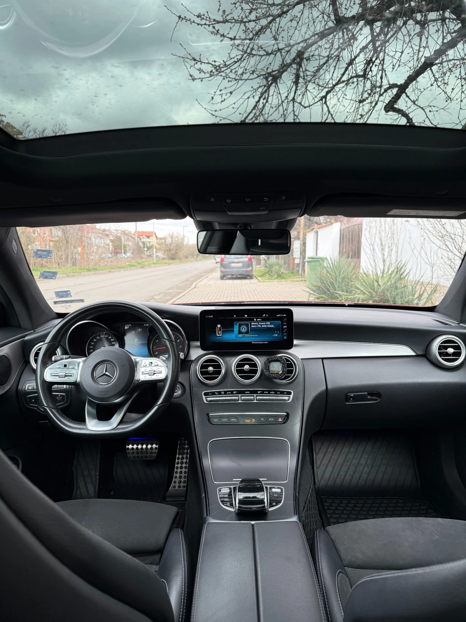 Mercedes-Benz C 400 4 matik AMG Line, снимка 3 - Автомобили и джипове - 53937571