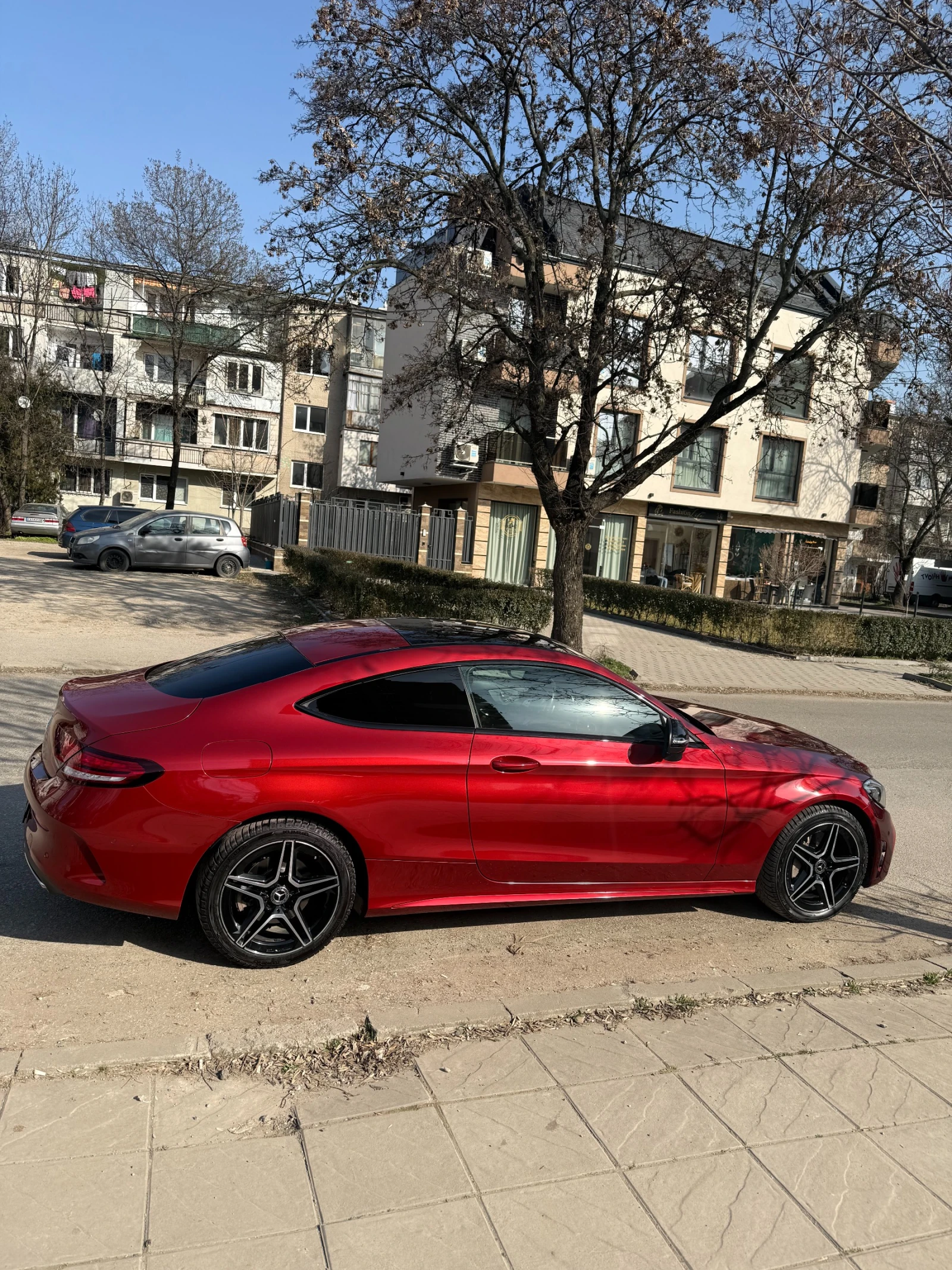 Mercedes-Benz C 400 4 matik AMG Line, снимка 2 - Автомобили и джипове - 53937571