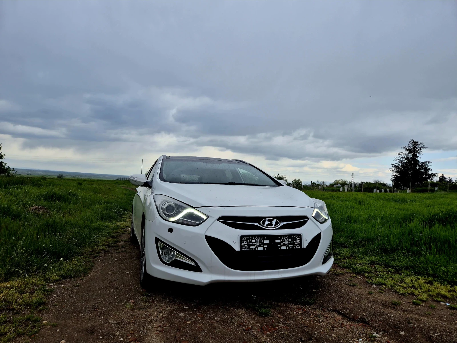 Hyundai I40 СЕРВИЗНА КНИЖКА, РЕАЛНИ КМ