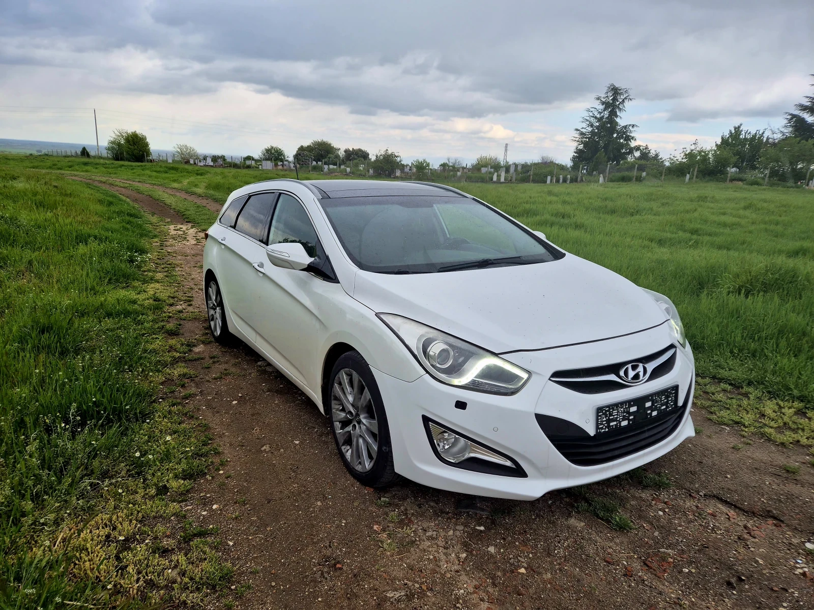 Hyundai I40 СЕРВИЗНА КНИЖКА, РЕАЛНИ КМ, снимка 2 - Автомобили и джипове - 54390854