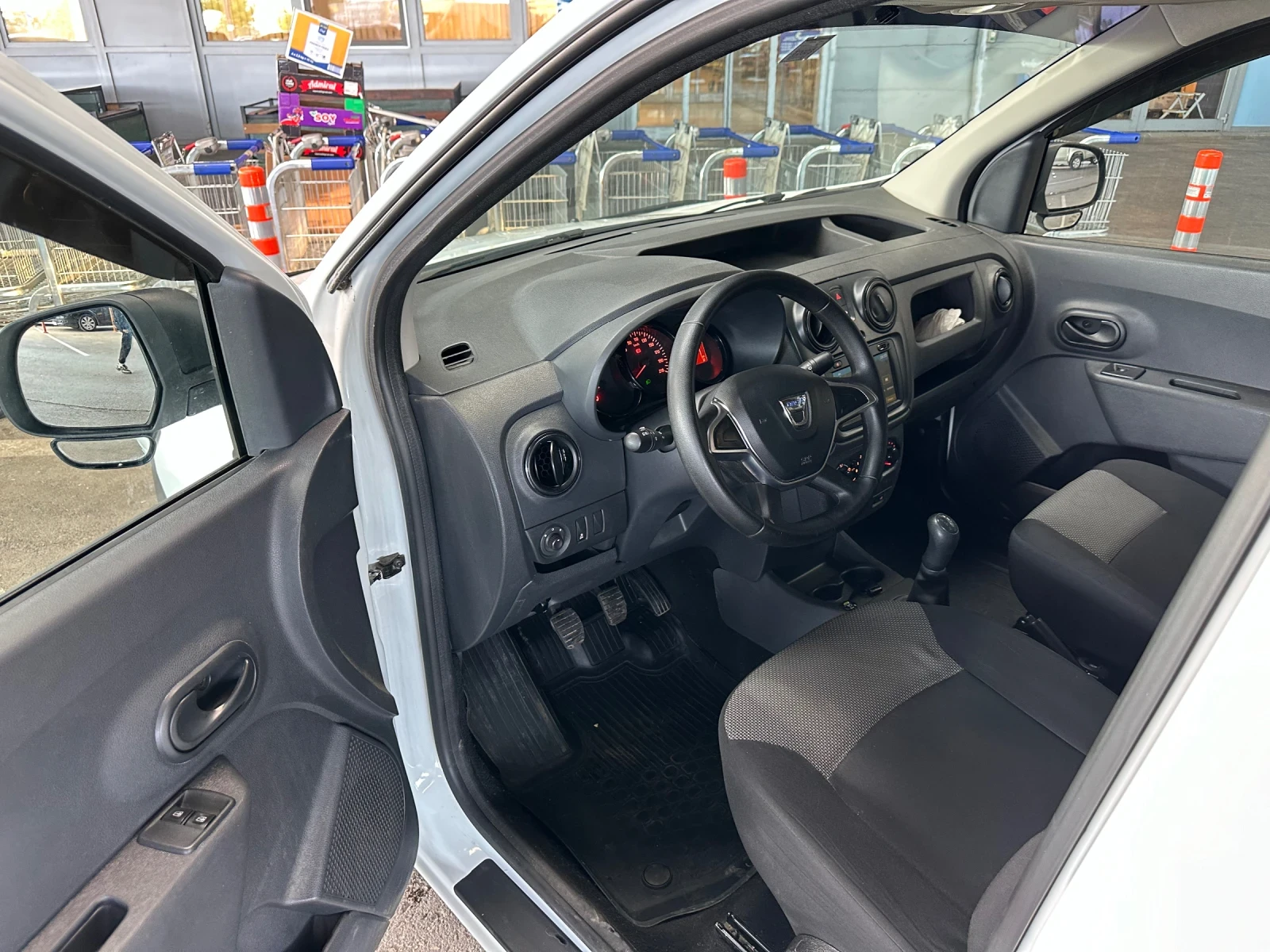 Dacia Dokker, снимка 7 - Автомобили и джипове - 54454573