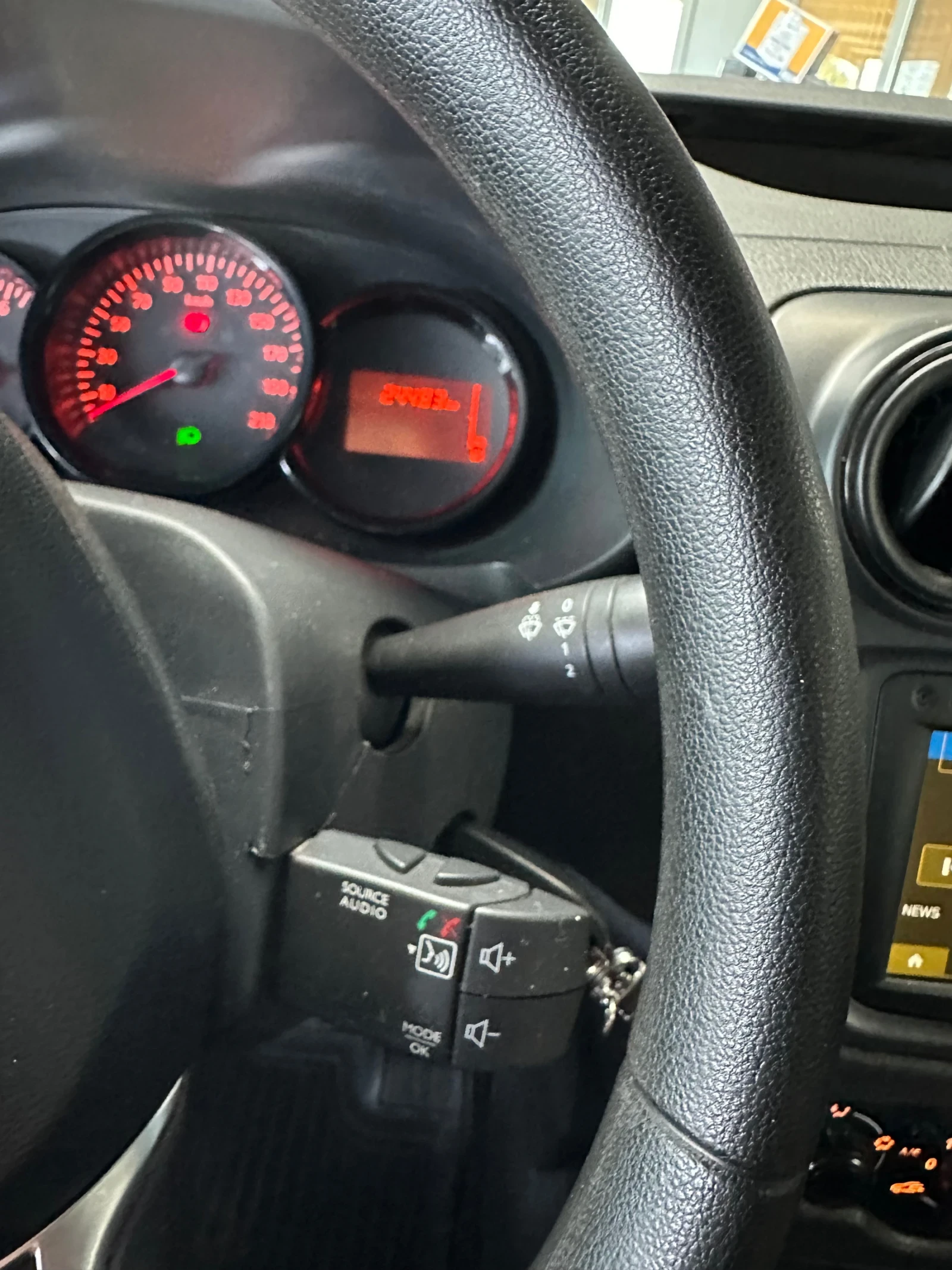 Dacia Dokker, снимка 8 - Автомобили и джипове - 54454573