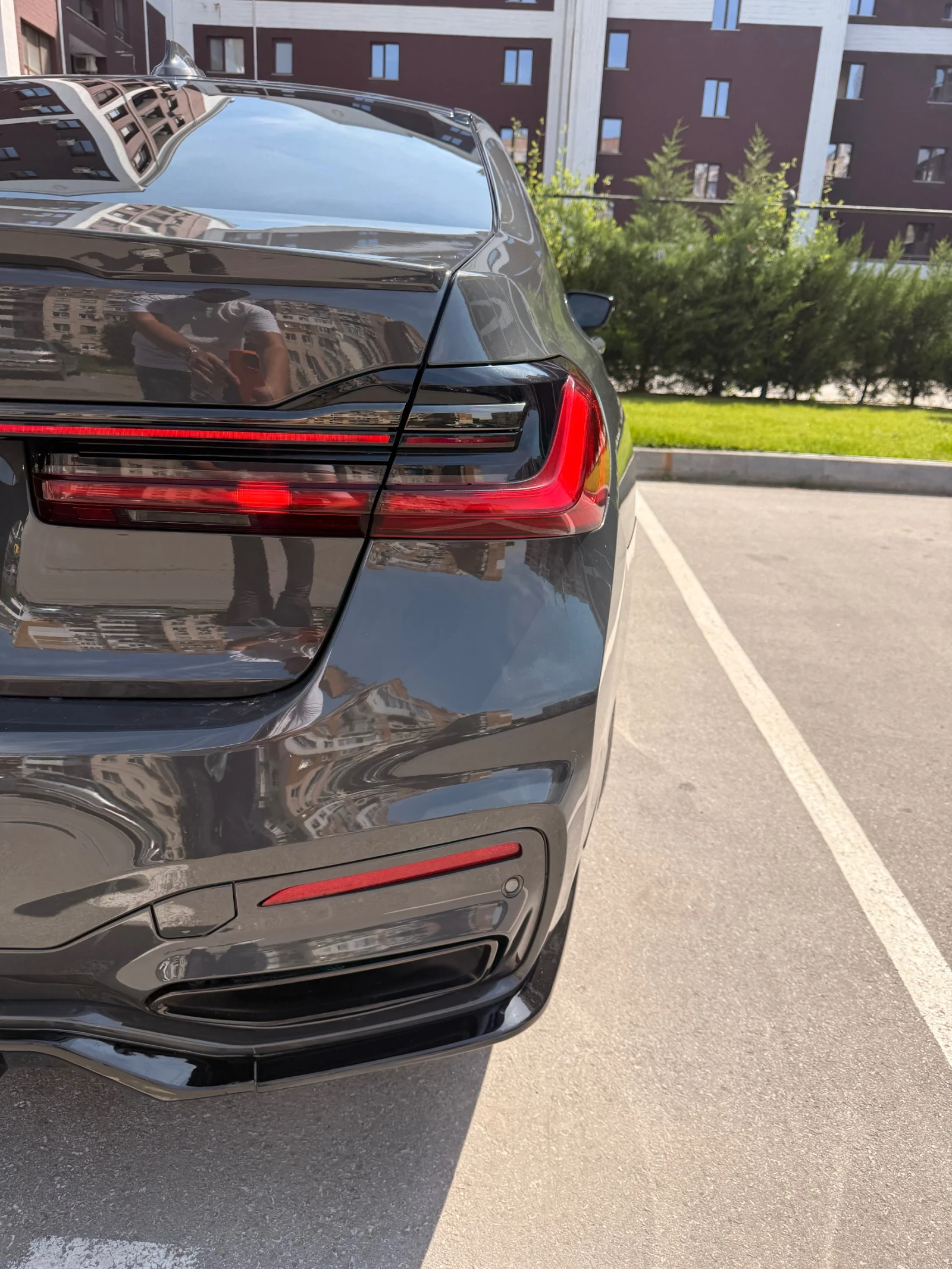 BMW 740 xD/Laser/TV/Distro/B&W/Full, снимка 7 - Автомобили и джипове - 54511161