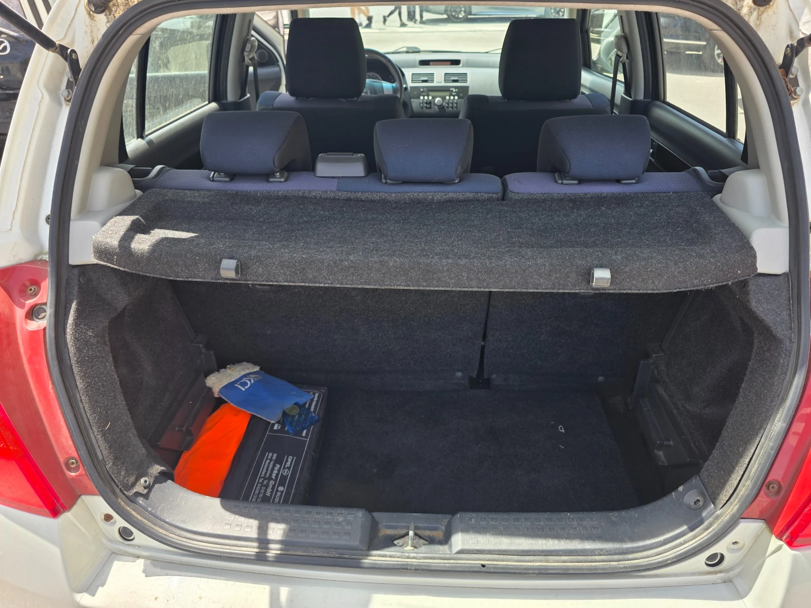 Suzuki Swift 1.3 4х4, снимка 10 - Автомобили и джипове - 54518727