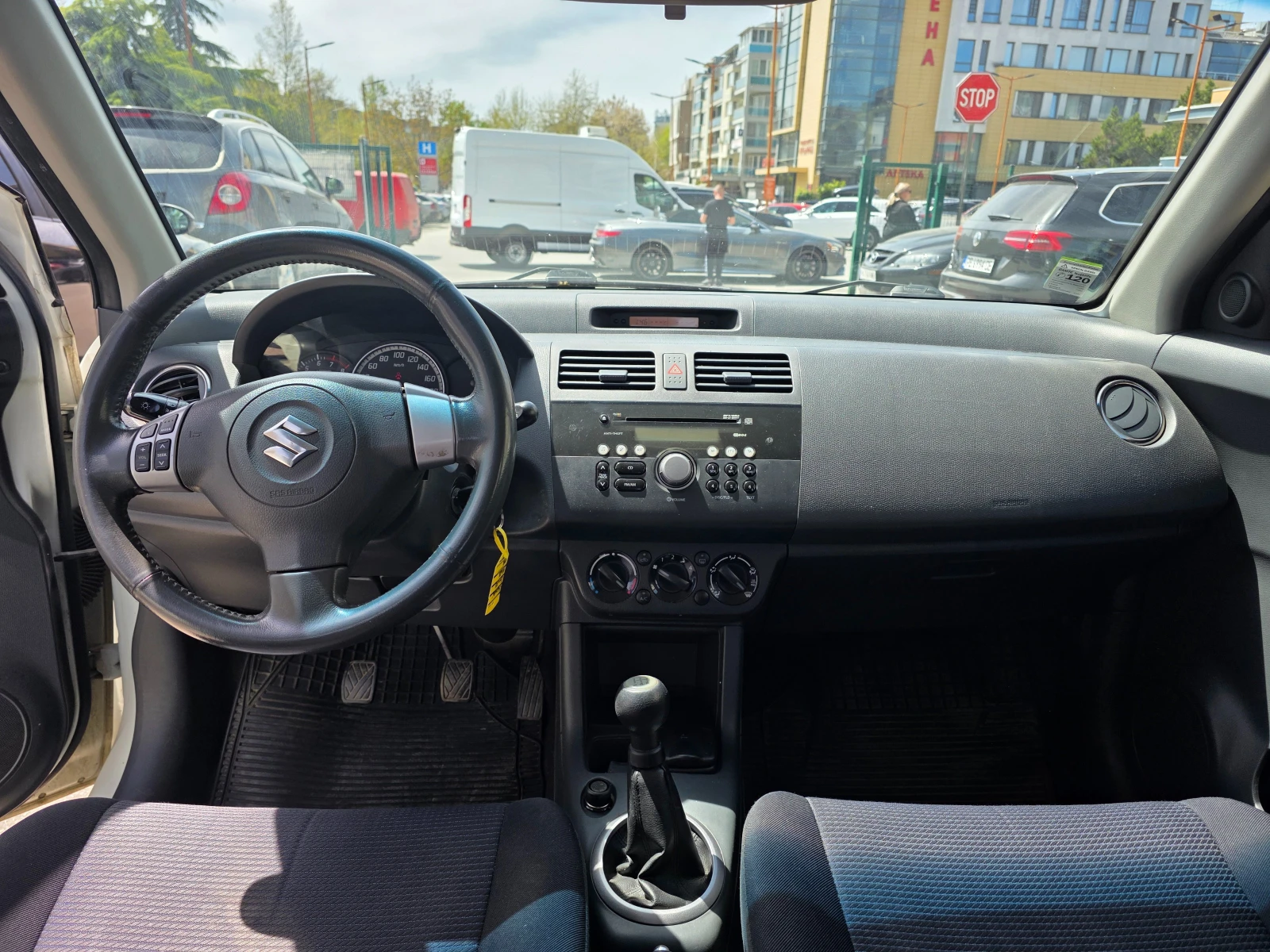 Suzuki Swift 1.3 4х4, снимка 12 - Автомобили и джипове - 54518727