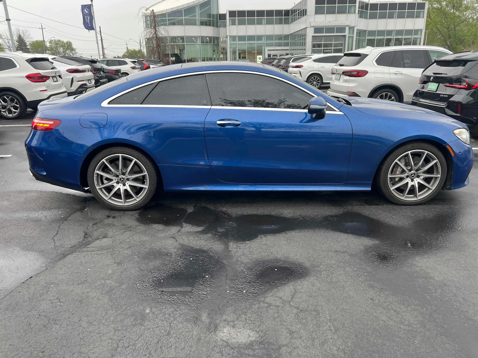 Mercedes-Benz E 450 4MATIC * ПОДГРЕВ * ПАНОРАМА * АМБИЕНТ * BURMESTER, снимка 3 - Автомобили и джипове - 54624371