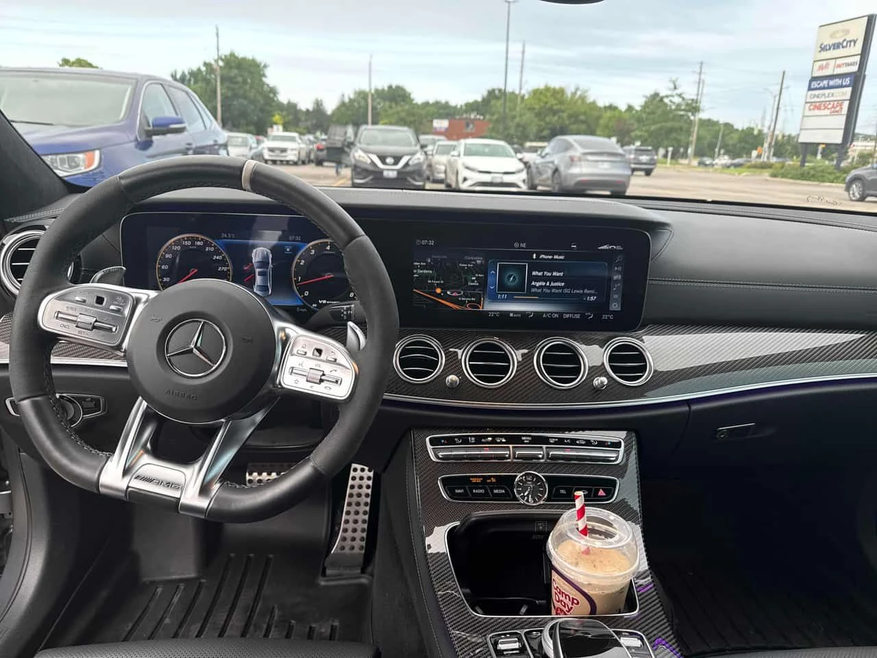 Mercedes-Benz E 63 AMG S * CARFAX * ОБДУХВАНЕ * ДИСТРОНИК * , снимка 9 - Автомобили и джипове - 55185466