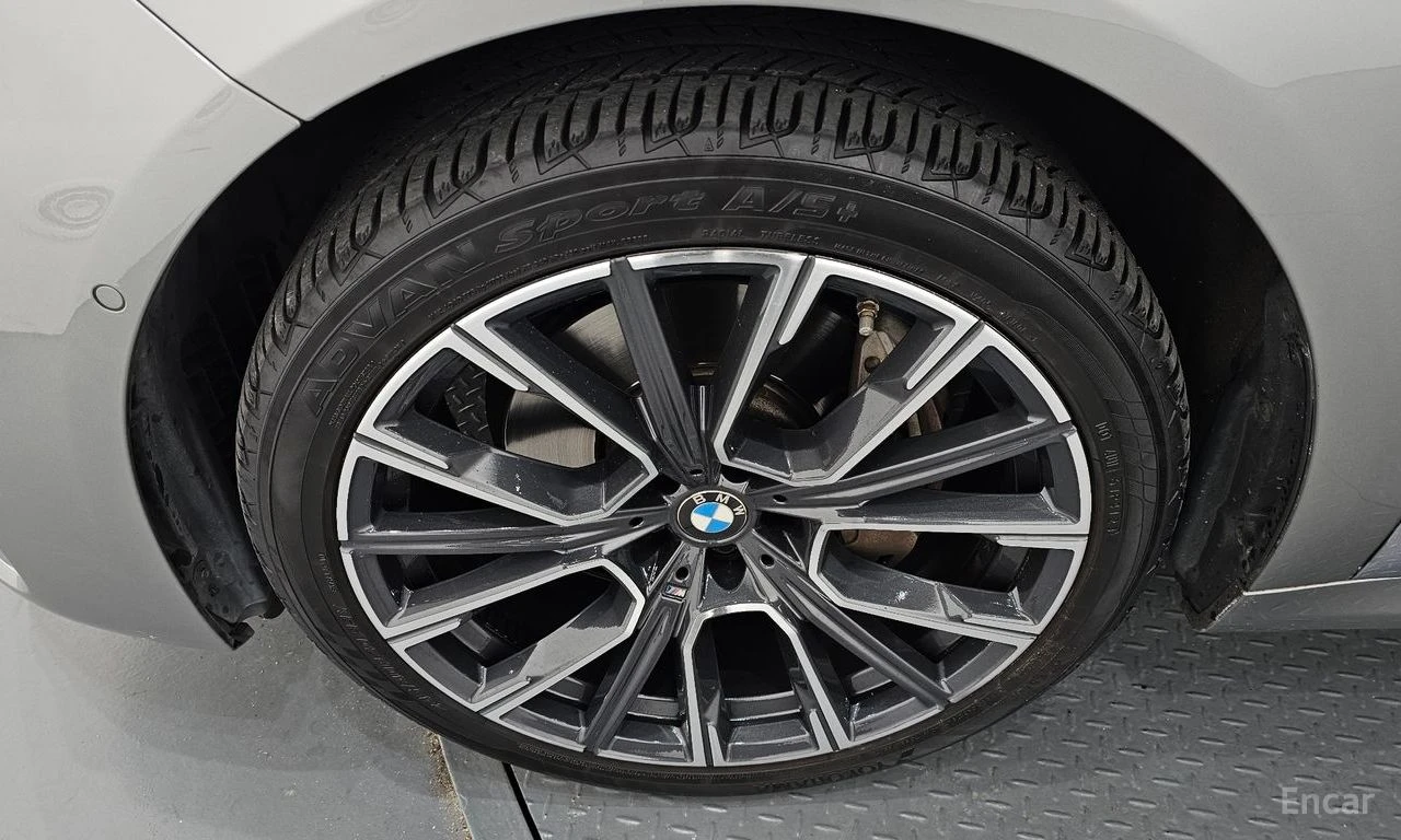 BMW 740 ДИСТРОНИК * ОБДУХВАНЕ * HEAD-UP * H/K, снимка 6 - Автомобили и джипове - 55234009