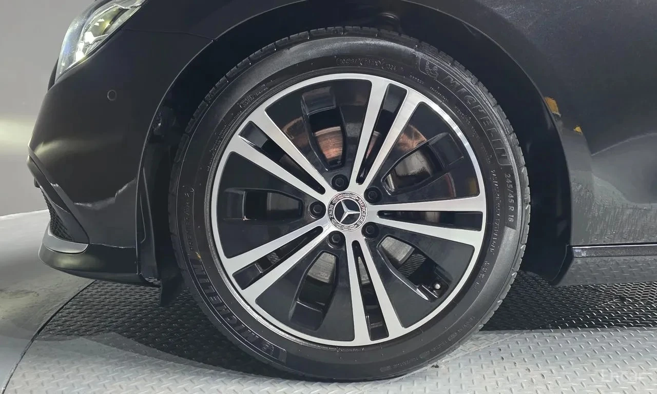 Mercedes-Benz E 250 * E250 Avantgarde* АВТОКРЕДИТ* , снимка 5 - Автомобили и джипове - 55989930