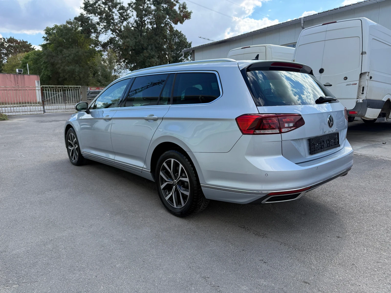 VW Passat Face Elegance Digital Distr Камера Keyless, снимка 4 - Автомобили и джипове - 56247321