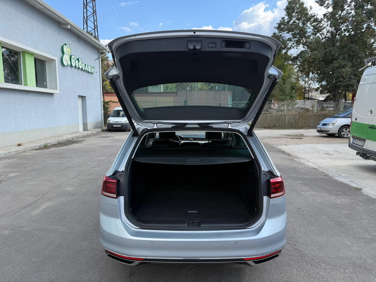 VW Passat Face Elegance Digital Distr Камера Keyless, снимка 17 - Автомобили и джипове - 56247321