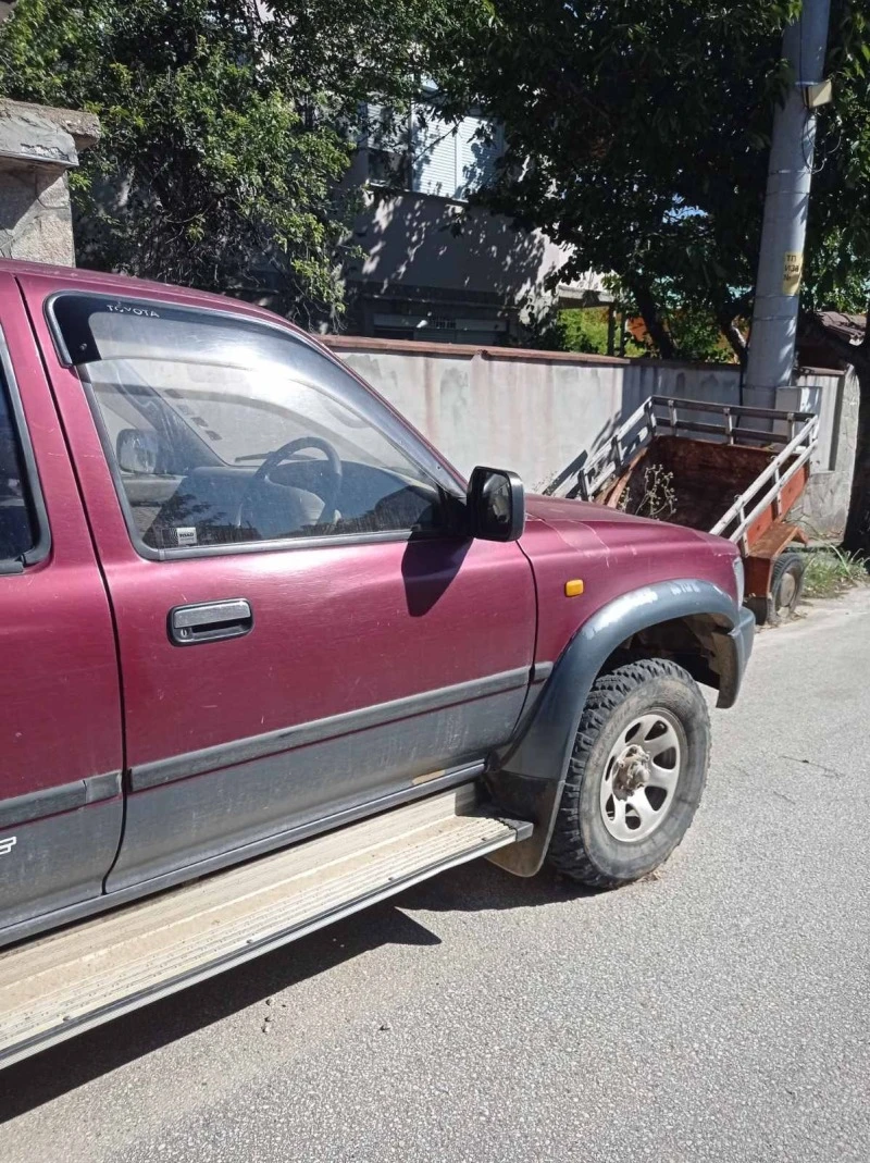 Toyota Hilux Surf, снимка 5 - Автомобили и джипове - 47318935