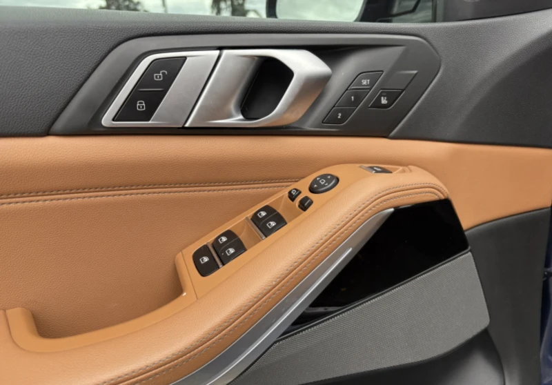 BMW X5 xDrive50i, снимка 9 - Автомобили и джипове - 52749904