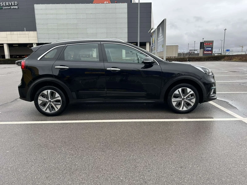 Kia Niro 65 kWh Dynamic Line, снимка 4 - Автомобили и джипове - 53352668