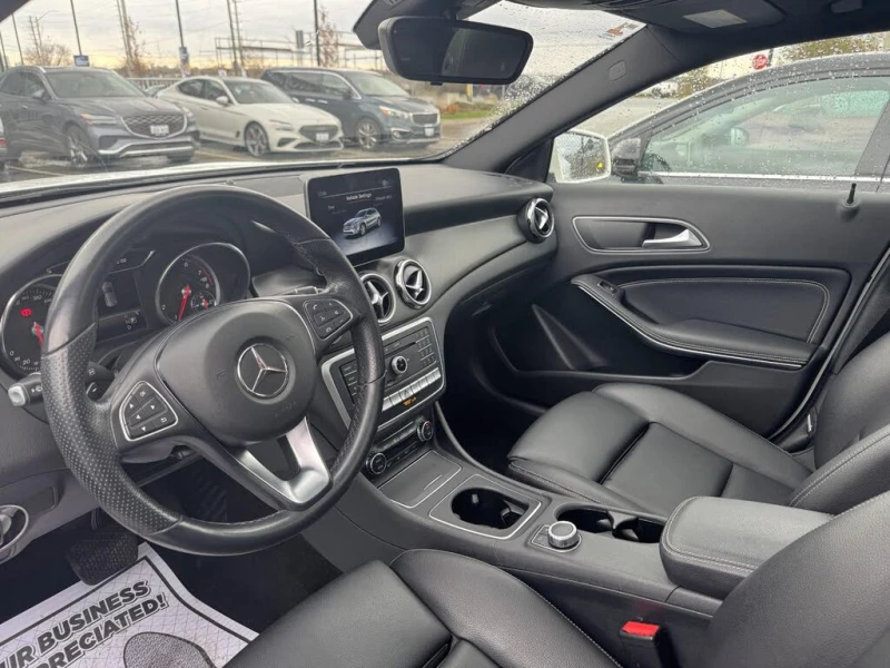 Mercedes-Benz GLA 250 4MATIC ПОДГРЕВ* PANO* CAM* CARPLAY* KEYLESS* , снимка 15 - Автомобили и джипове - 52838072