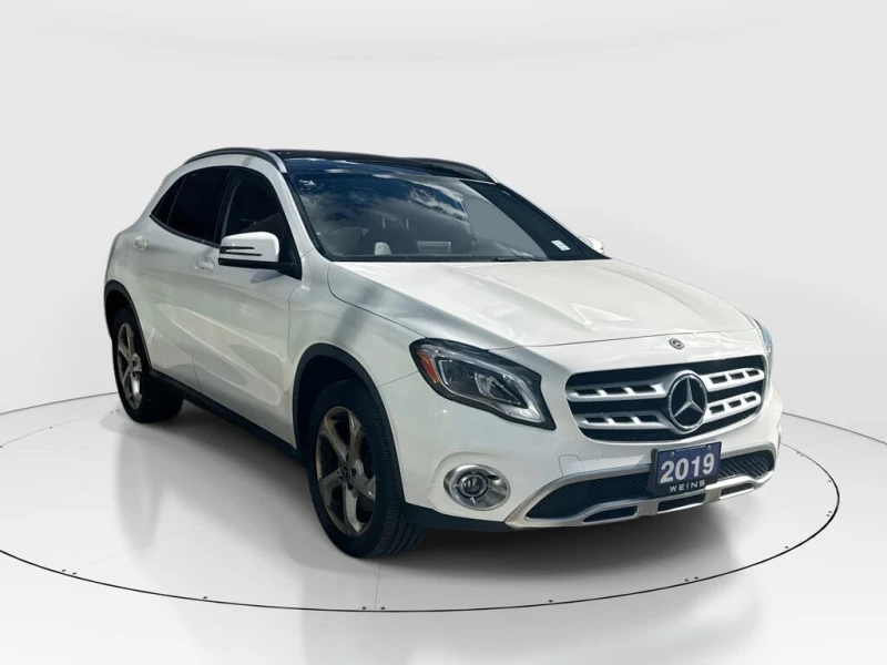 Mercedes-Benz GLA 250 4MATIC ПОДГРЕВ* PANO* CAM* CARPLAY* KEYLESS* 