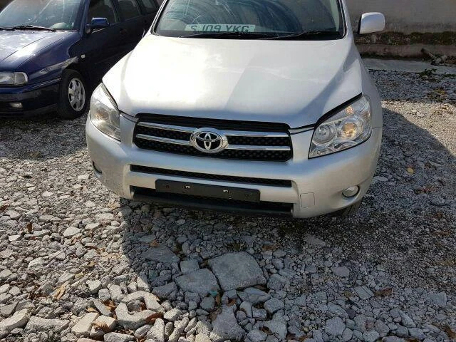 Toyota Rav4 2.2 2,0D, снимка 1 - Автомобили и джипове - 42072417