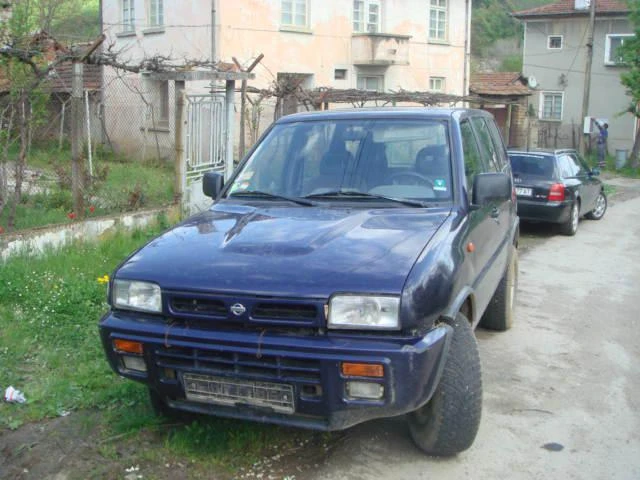 Nissan Terrano 2.7TD, снимка 1 - Автомобили и джипове - 46834532