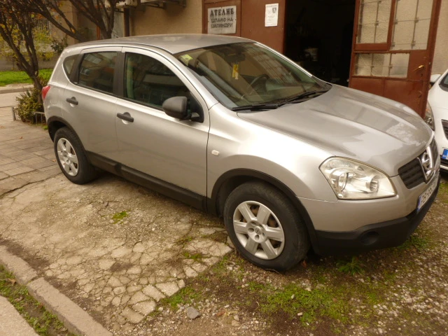 Nissan Qashqai 1, 5 DCI, снимка 2 - Автомобили и джипове - 52956865