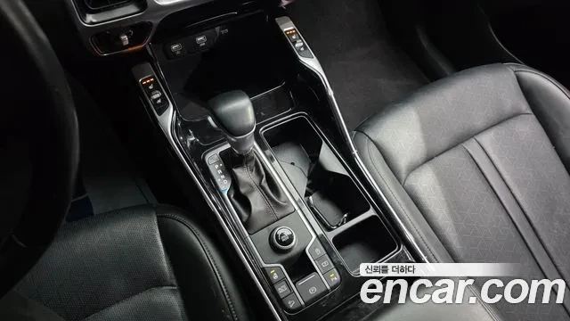 Kia Sorento Diesel 2.2 2WD, снимка 9 - Автомобили и джипове - 54089365