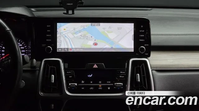 Kia Sorento Diesel 2.2 2WD, снимка 12 - Автомобили и джипове - 54089365