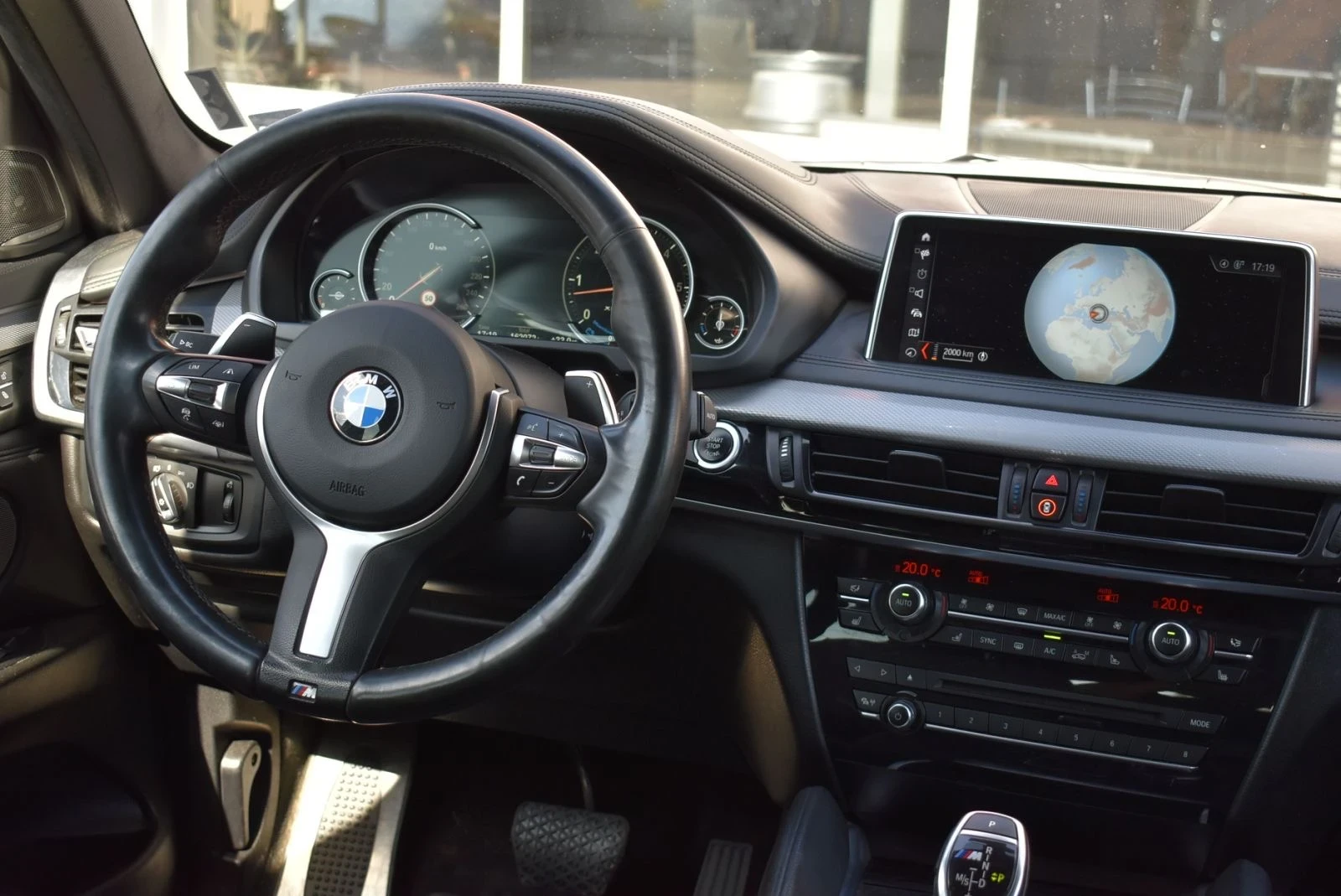 BMW X6 M50D - изображение 8