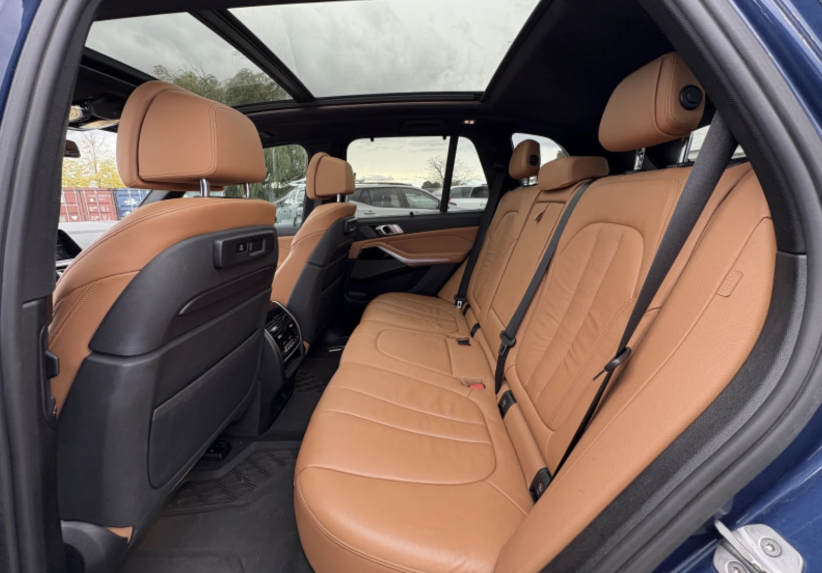 BMW X5 xDrive50i - изображение 8