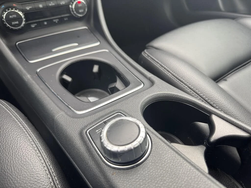 Mercedes-Benz GLA 250 4MATIC �������* PANO* CAM* CARPLAY* KEYLESS*  | Mobile.bg � ����������� 14