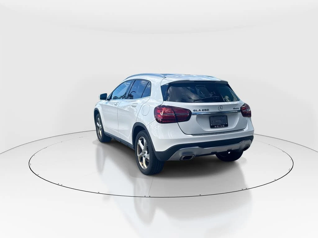 Mercedes-Benz GLA 250 4MATIC ПОДГРЕВ* PANO* CAM* CARPLAY* KEYLESS*  - изображение 3