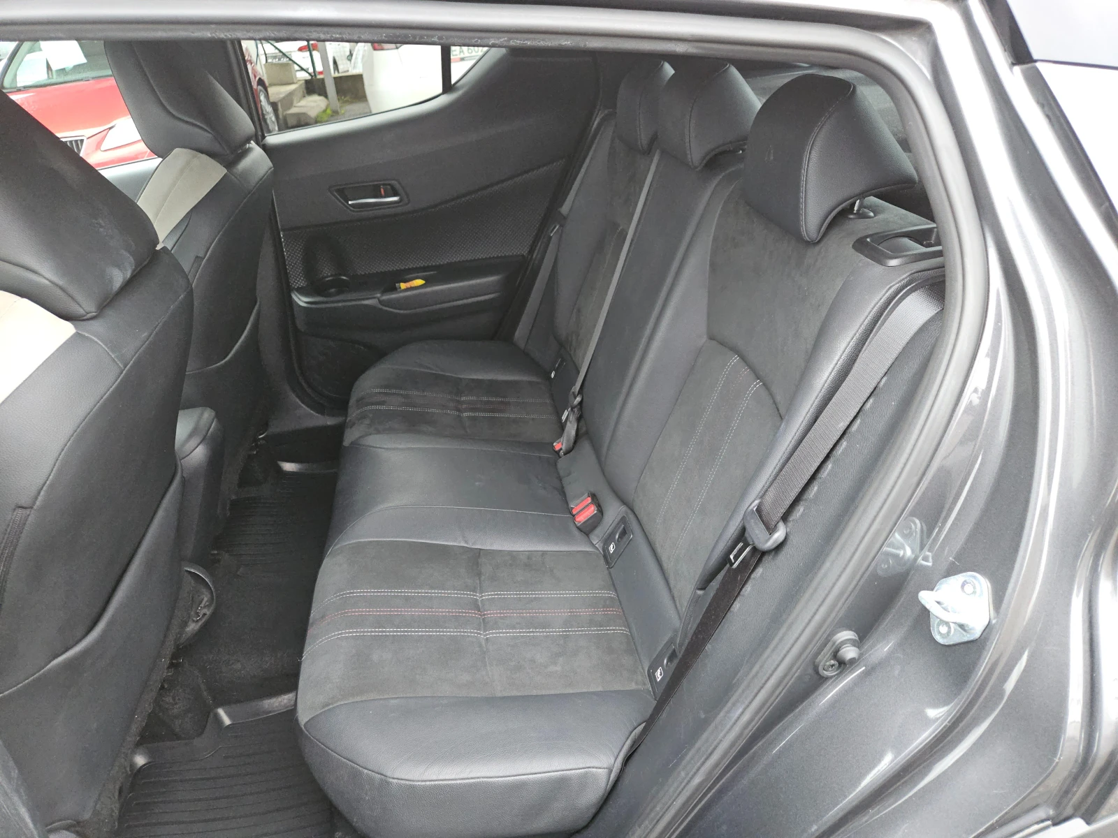 Toyota C-HR 2.0Hibrid/GR-Sport/CARPLAY/�������/������/������ | Mobile.bg � ����������� 16